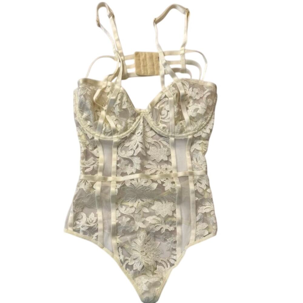 NWOT La Rue Bodysuit Sexy Lingerie Sheer Mesh Underwired Babydoll in Ivory sz. M